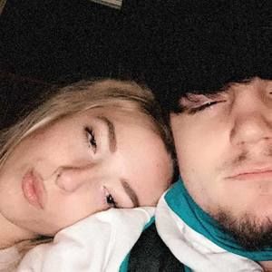 Meet your Posher, Dustin